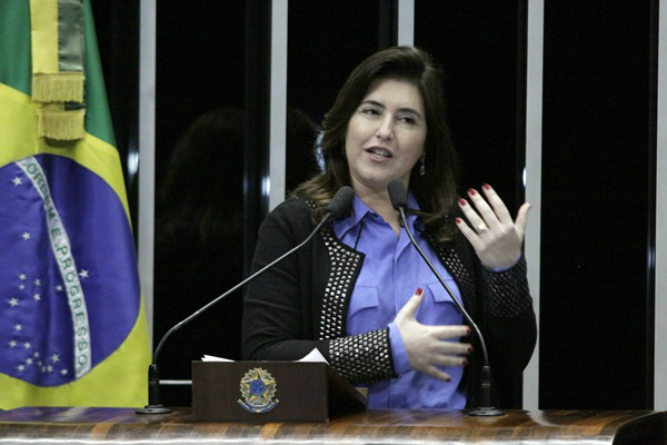 Simone Tebet é cotada para substituir Jucá em ministério de Temer 