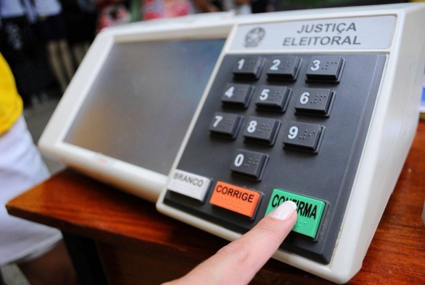 Votação de brasileiros no exterior já foi encerrada em 33 países