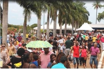 Dia de Finados reúne cerca de 11 mil pessoas no Cemitério Municipal de Três Lagoas Dia de Finados reúne cerca de 11 mil pessoas no Cemitério Municipal de Três Lagoas