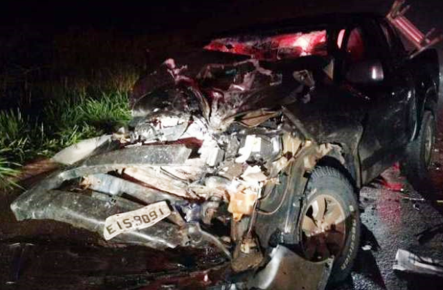 Jovens que roubaram Hilux em Água Clara sofrem grave acidente na BR-262 Jovens que roubaram Hilux em Água Clara sofrem grave acidente na BR-262