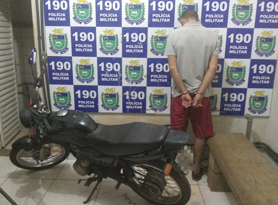 Moto é furtada no Centro e suspeito preso em flagrante pouco tempo depois