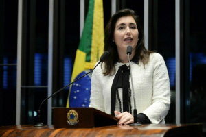 Simone Tebet pergunta o que a presidente faria para alterar atual quadro do País, caso retorne ao cargo Simone Tebet pergunta o que a presidente faria para alterar atual quadro do País, caso retorne ao cargo