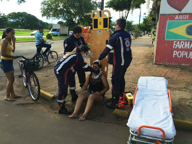 Em acidentes simultâneos, ciclistas ficam feridas em Três Lagoas
