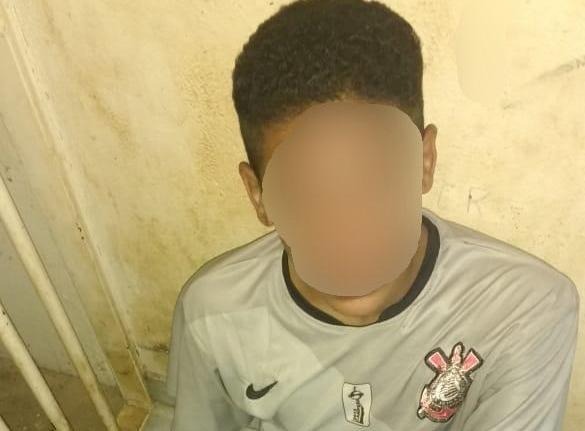 Monitorado por tornozeleira eletrônica, jovem furta mercado e é preso em flagrante Monitorado por tornozeleira eletrônica, jovem furta mercado e é preso em flagrante