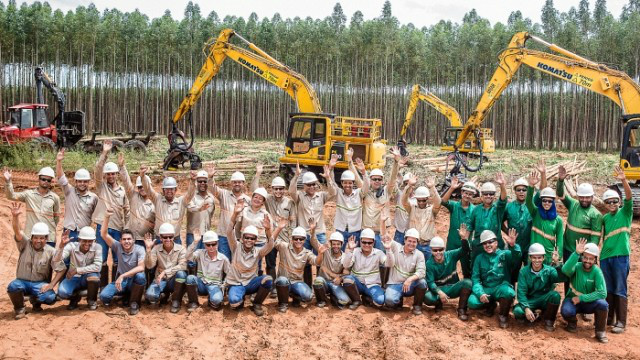 Eldorado Brasil oferece vagas de trabalho para motoristas e mecânicos 
